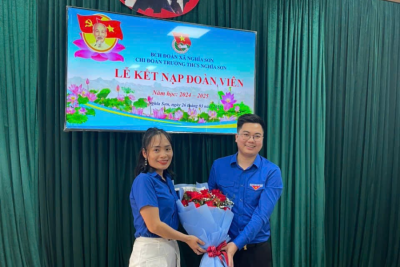 LỄ KẾT NẠP ĐOÀN VIÊN MỚI NĂM HỌC 2024-2025