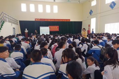 Buổi tuyên truyền của Trung tâm chăm sóc sức khỏe sinh sản Nghĩa Hưng về Giáo dục giới tính cho học sinh trường THCS Nghĩa Sơn